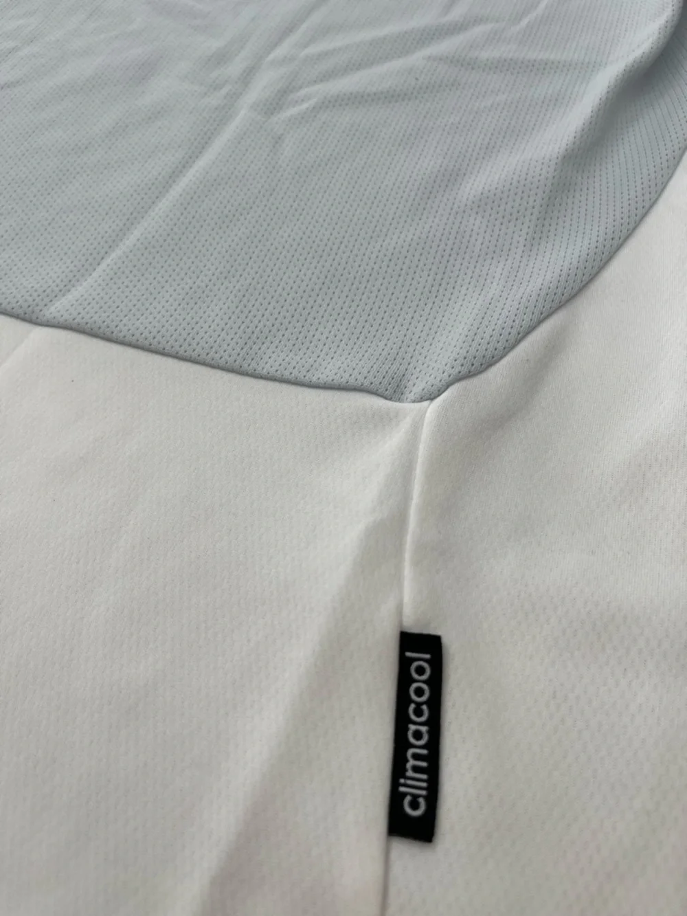 NWOT adidas Short Sleeve Athletic Tee with Three Stripes - Picture 4 of 6